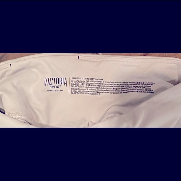 NWOT Victoria Sport Light Grey Leggings - Picture 3 of 3